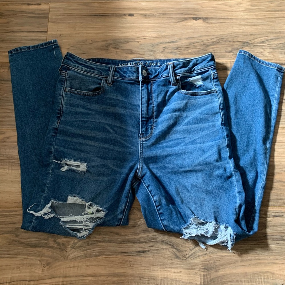 Women’s American Eagle Jeans